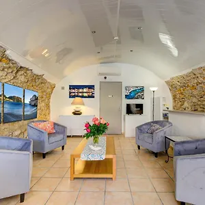 hotel-des-calanques.fr-provencehotel.com/